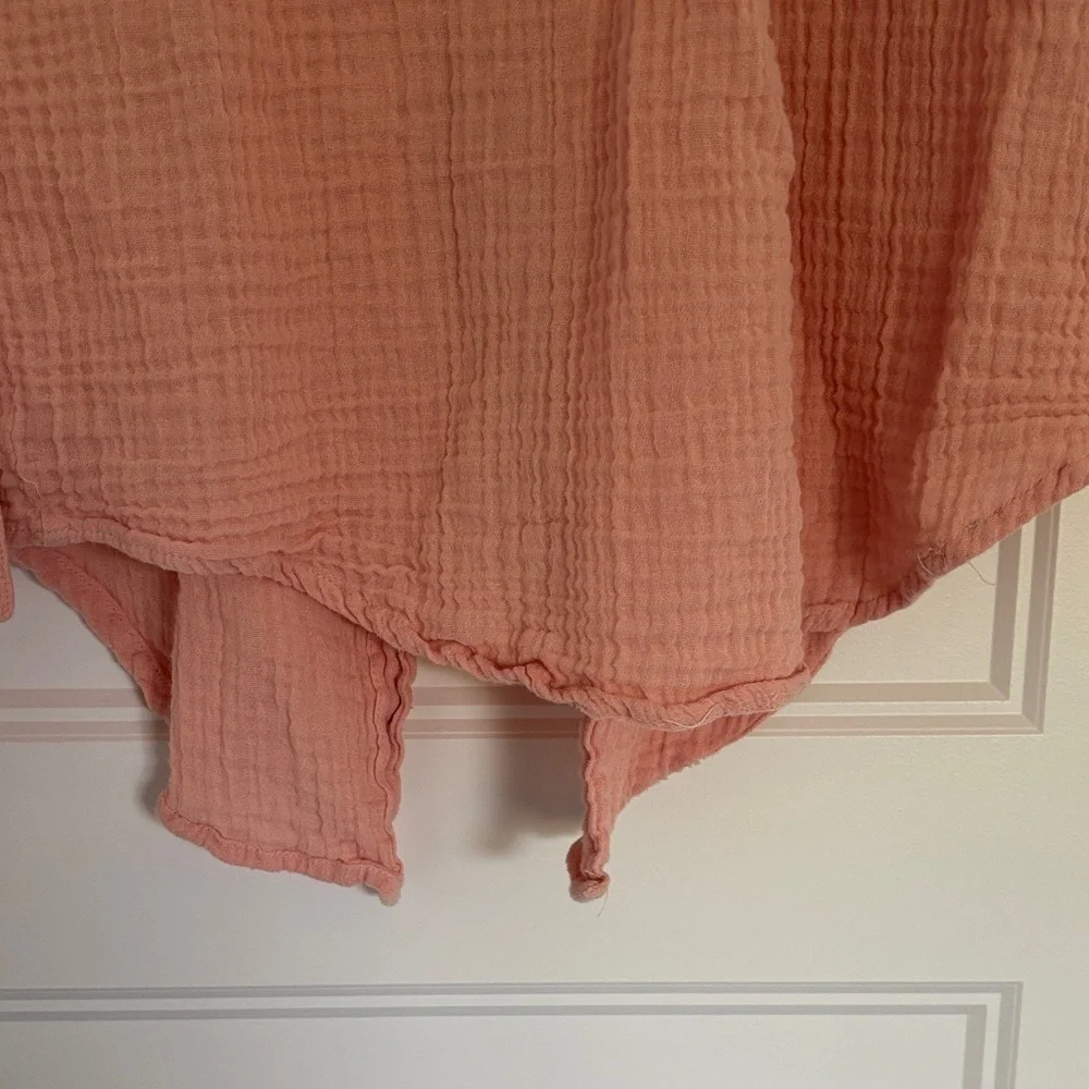 Japna Women's Coral Button-Down Shirt - Picture 11 of 11